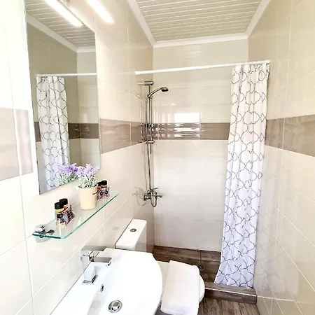 Hotel Avra 2*