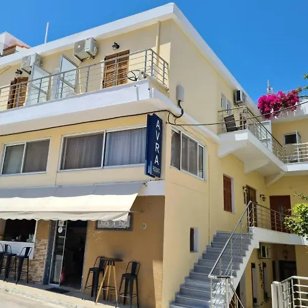Hotel Avra 2*