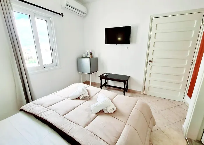 Avra فندق كارباثوس